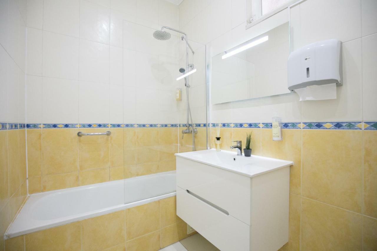 Rua Luciano Cordeiro Bhuiyan Family Host Apartment ลิสบอน ภายนอก รูปภาพ